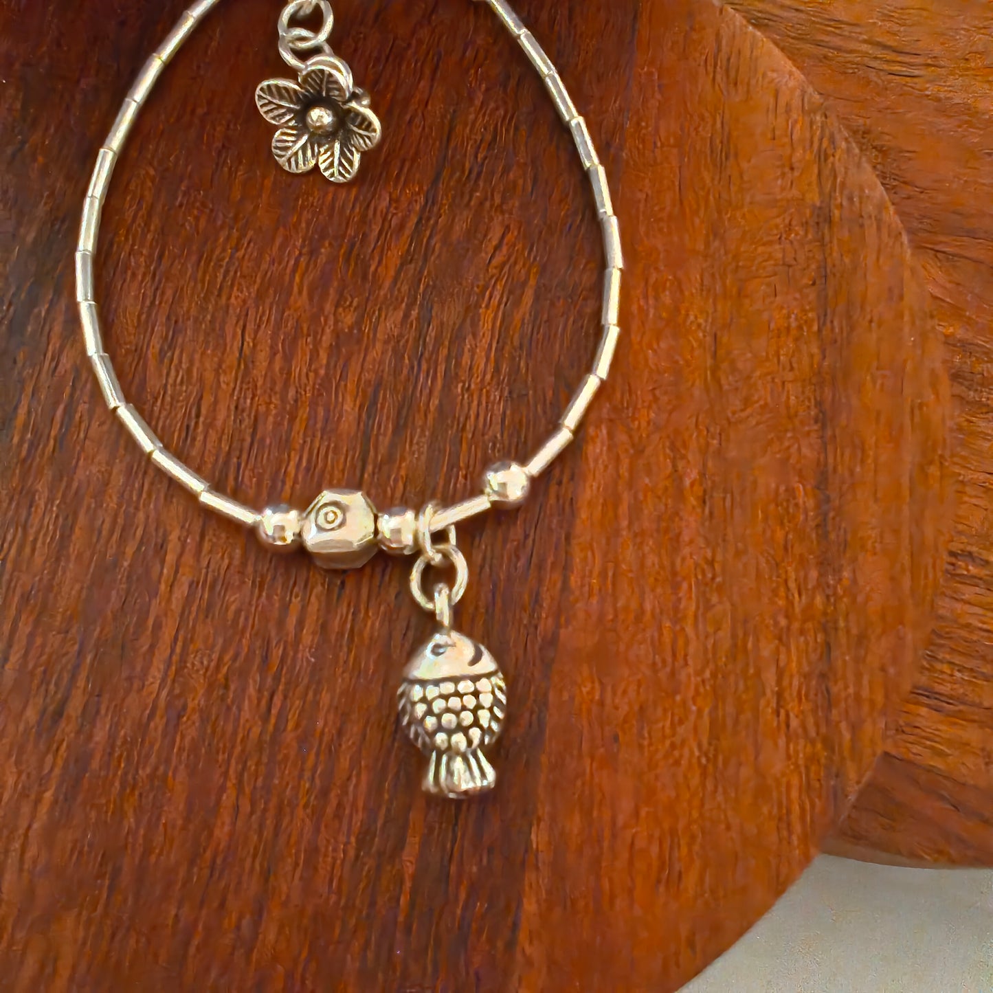 Exquisite Floral Loose Bracelet With Fish And Flower Charms