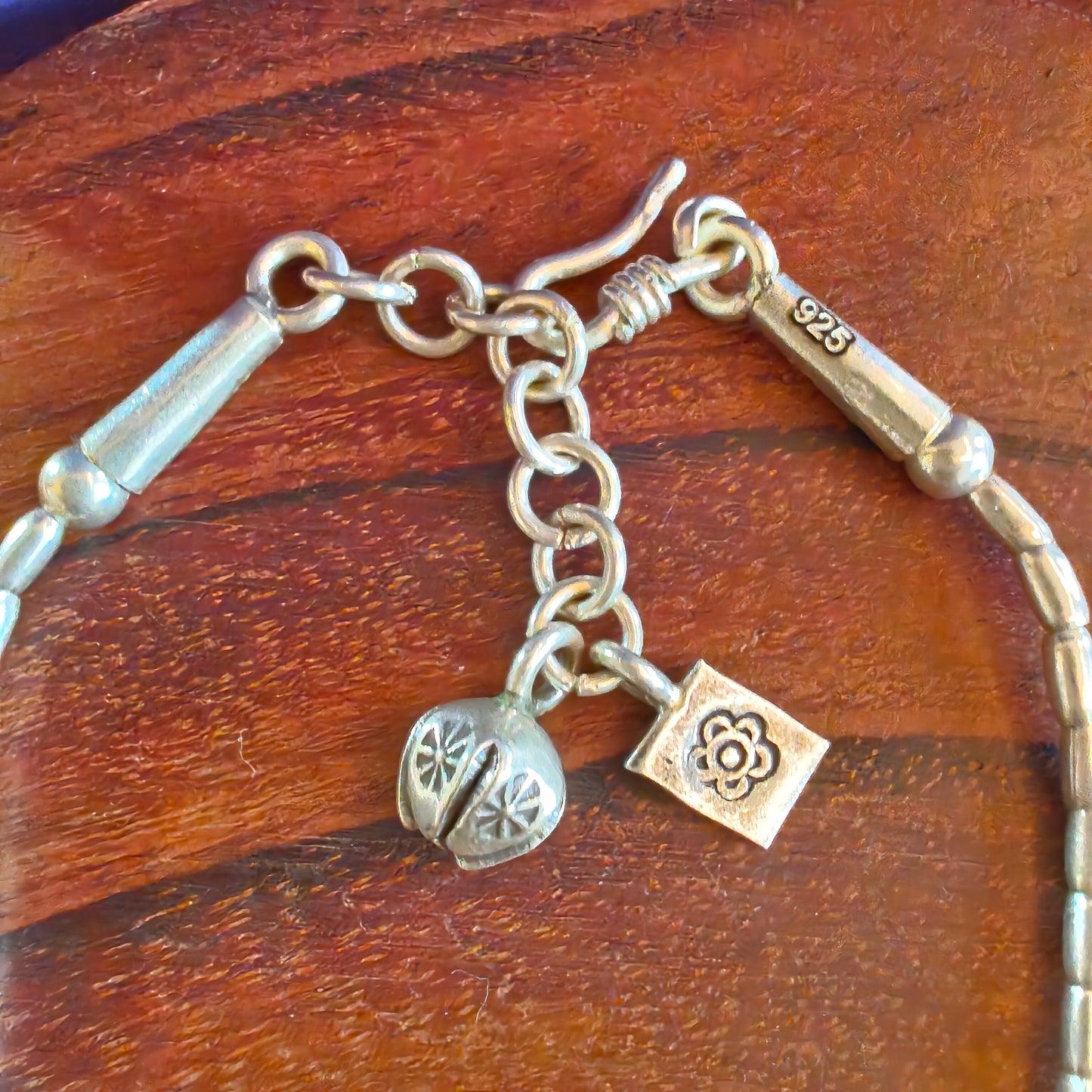 Exquisite 925 Silver Loose Bracelet With Long Fish Bud And Flower Plate Charms