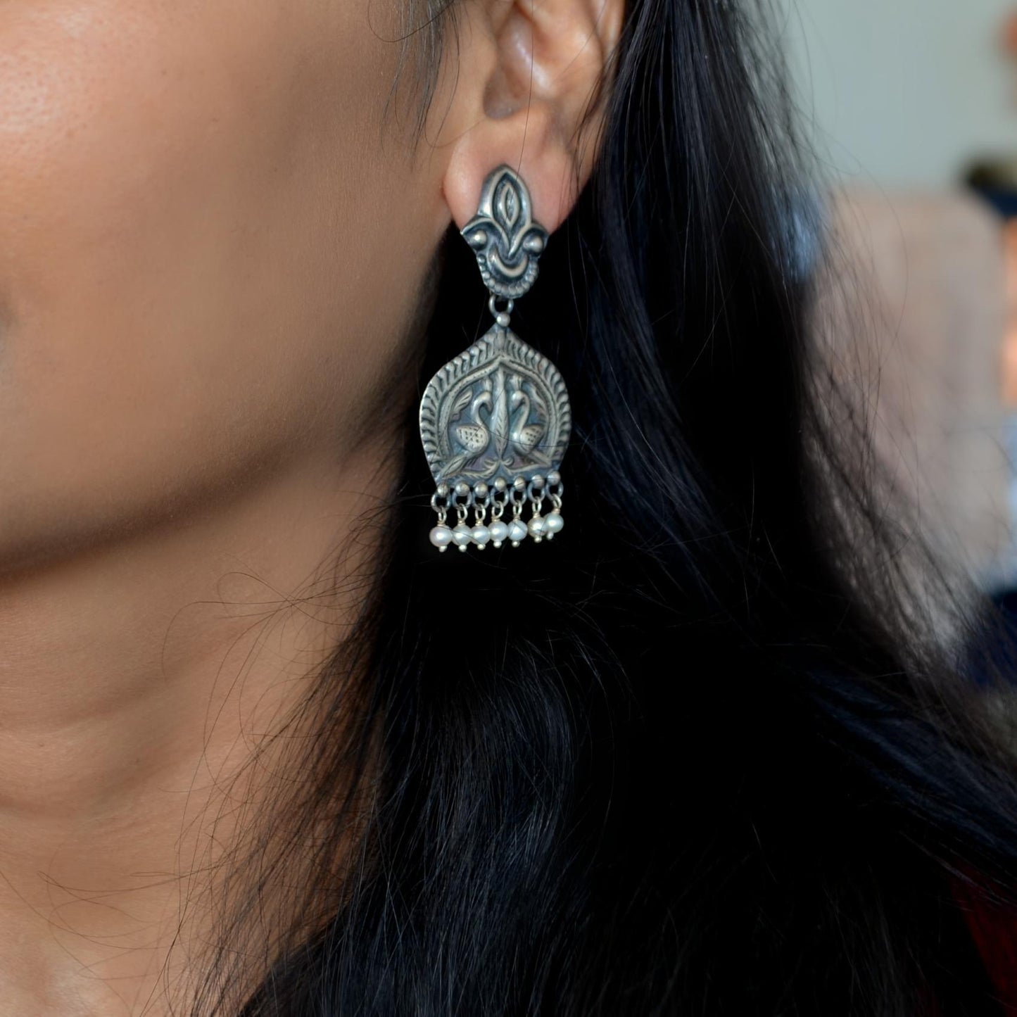 925 Silver Leaf Stud With Peacock Pearl Dangler