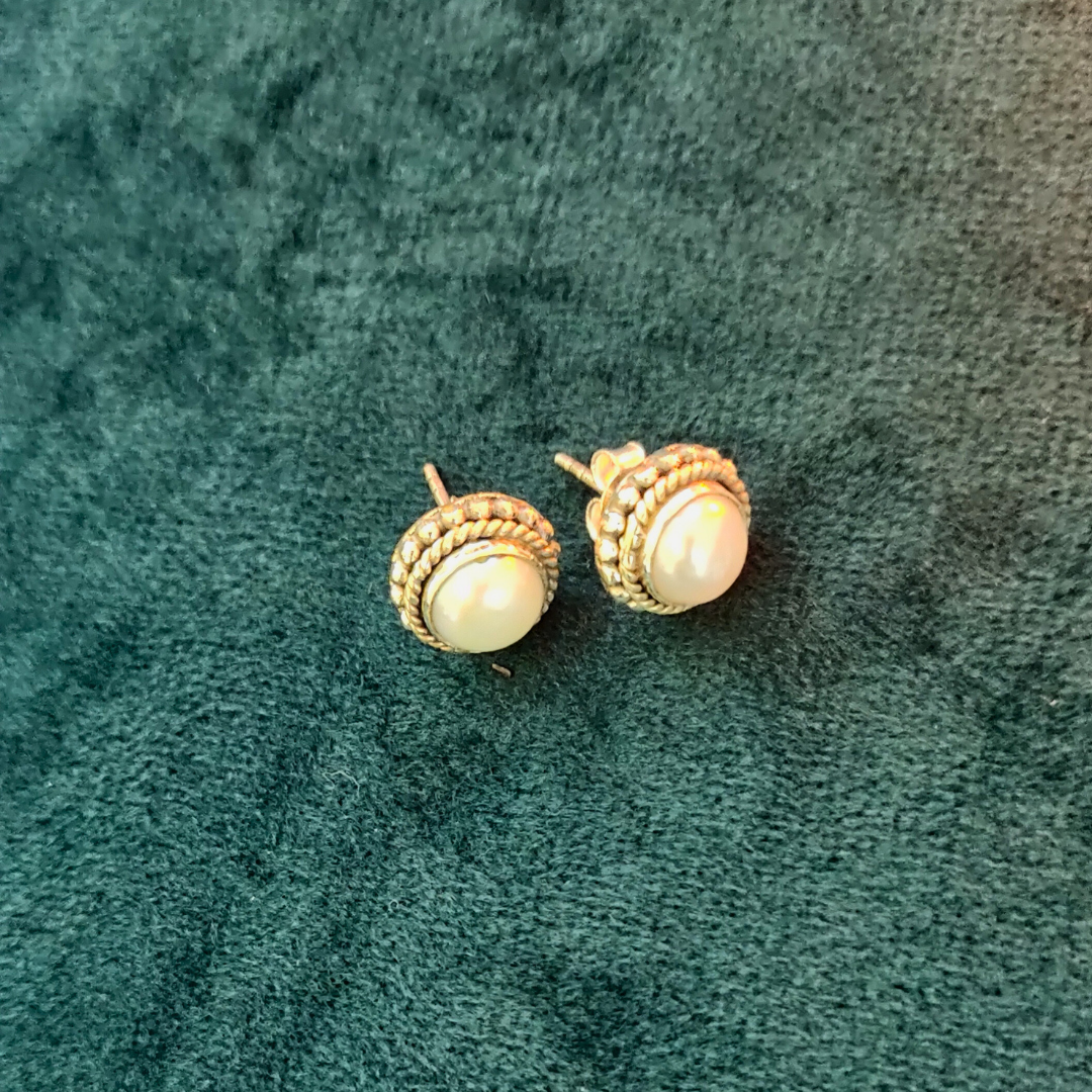 Simplistic Pearl Silver Stud | 925 Silver | Handcrafted