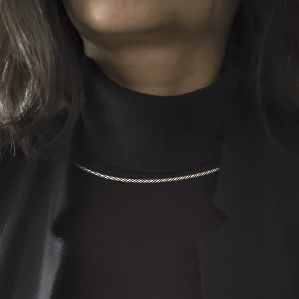 Versatile Necklace Hasli Textured Wire