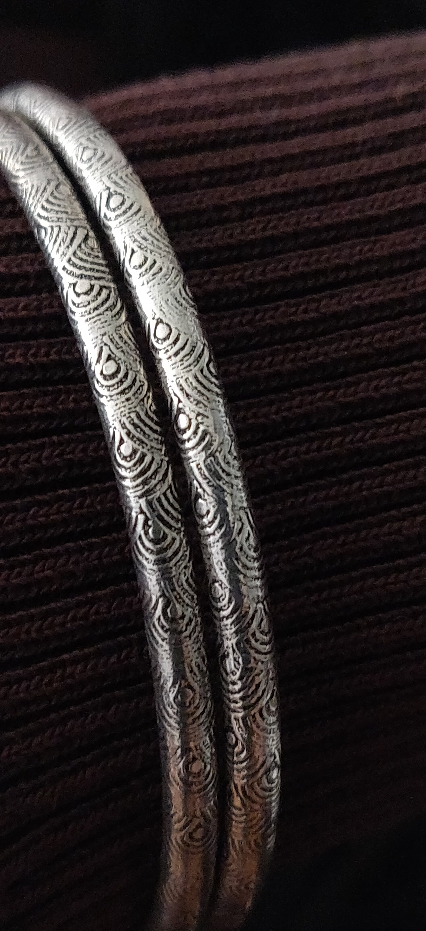 Silver Wavy Textured Light Weight Openable Hollow Bangle 2,6