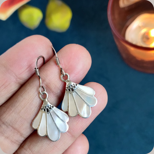 Mother Of Pearl Leaf Dangler