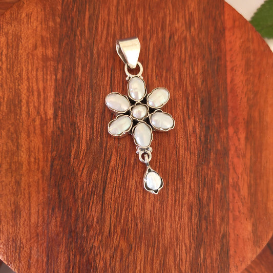 Classic Silver Cut Pearl Floral Pendant With Drop