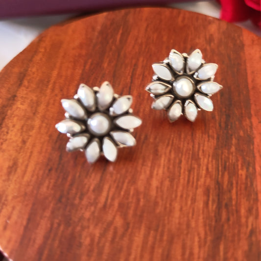 Classic Silver Cut Pearl Floral Stud Big