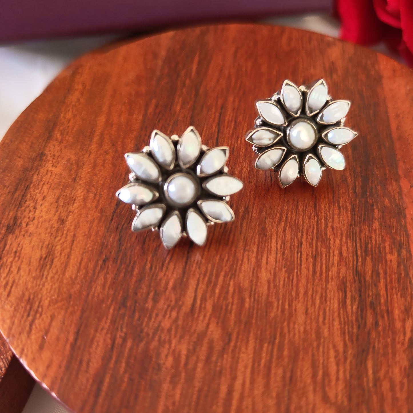 Classic Silver Cut Pearl Floral Stud Big