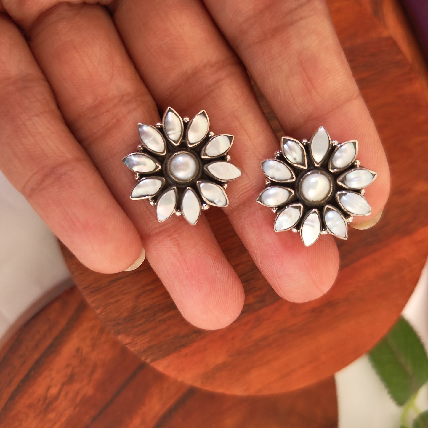 Classic Silver Cut Pearl Floral Stud Big