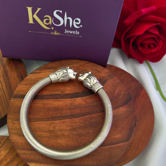 Silver Intricate Textured Lion Kada Bangle