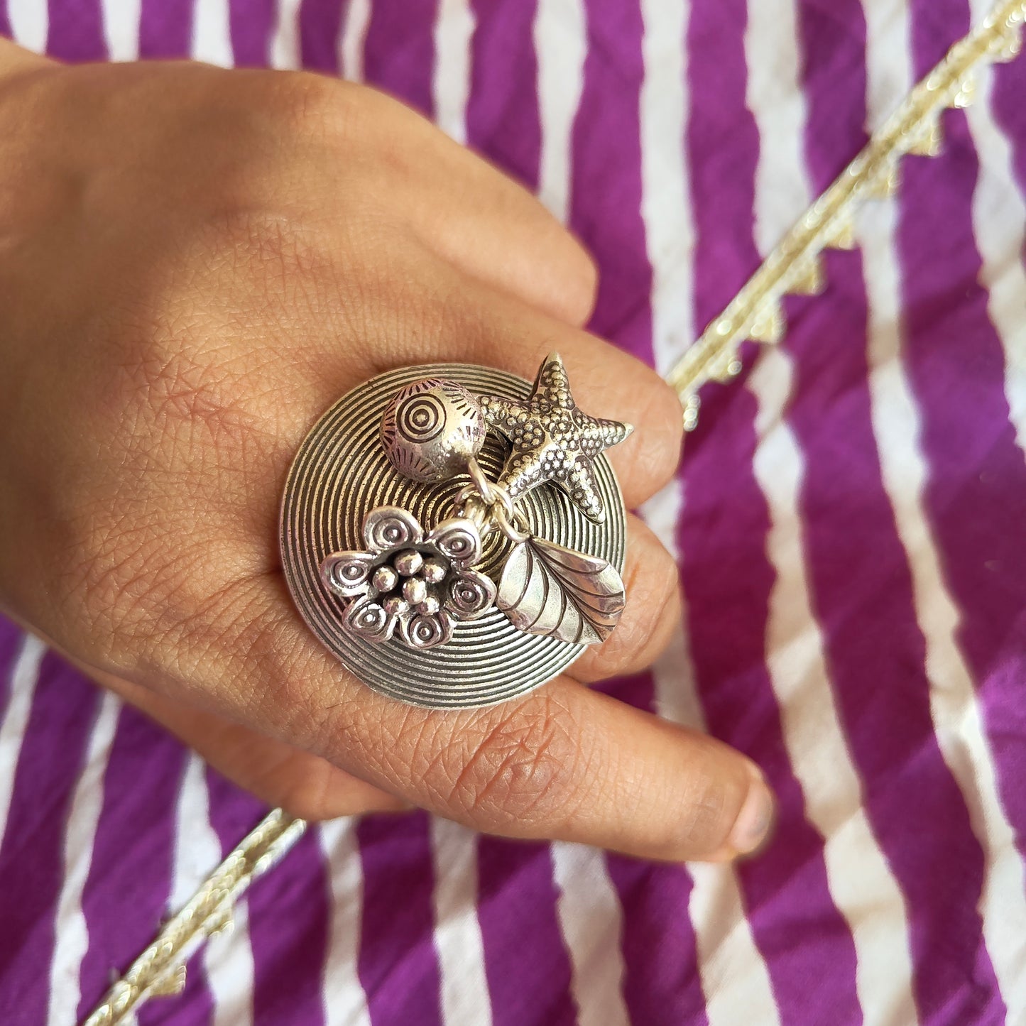 Statement Spiral Umbrella Ring With Star Fish Charms