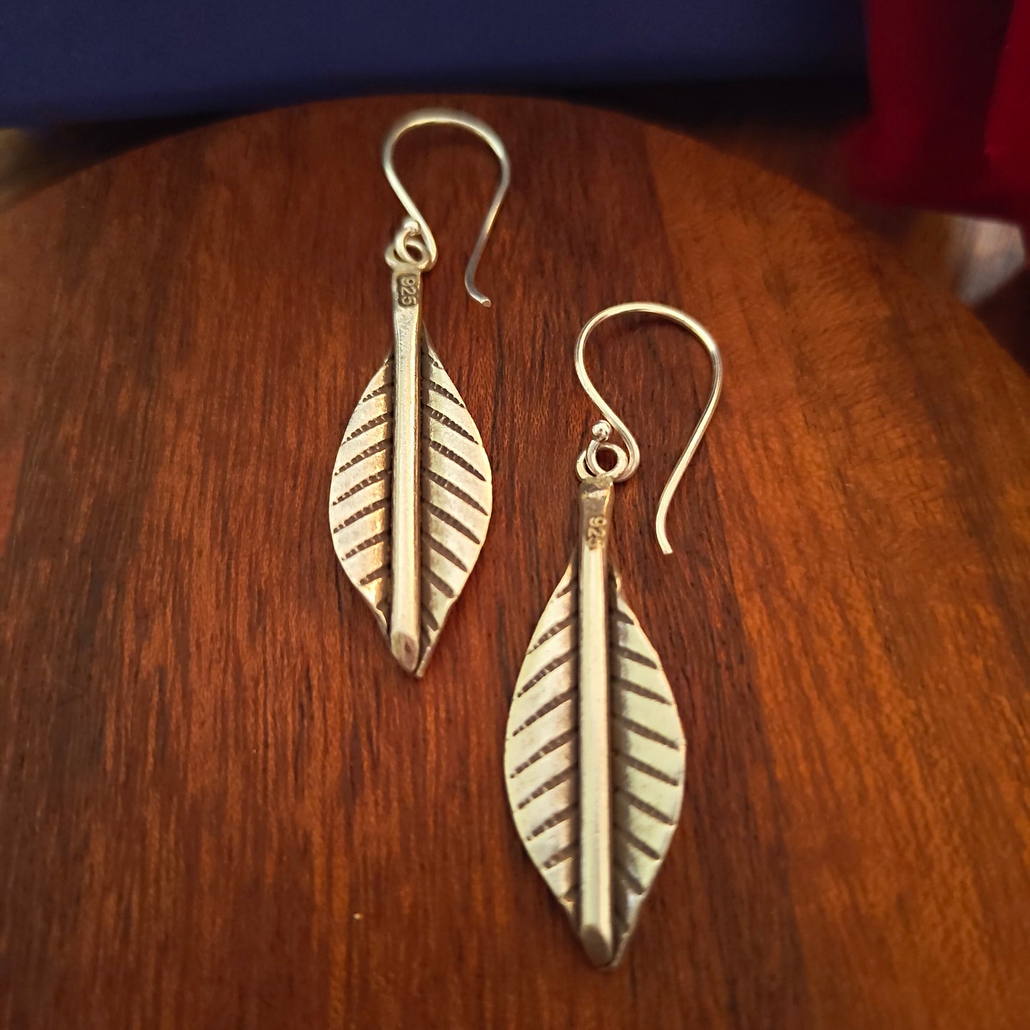 3D Dainty Leaf Earring with Texture