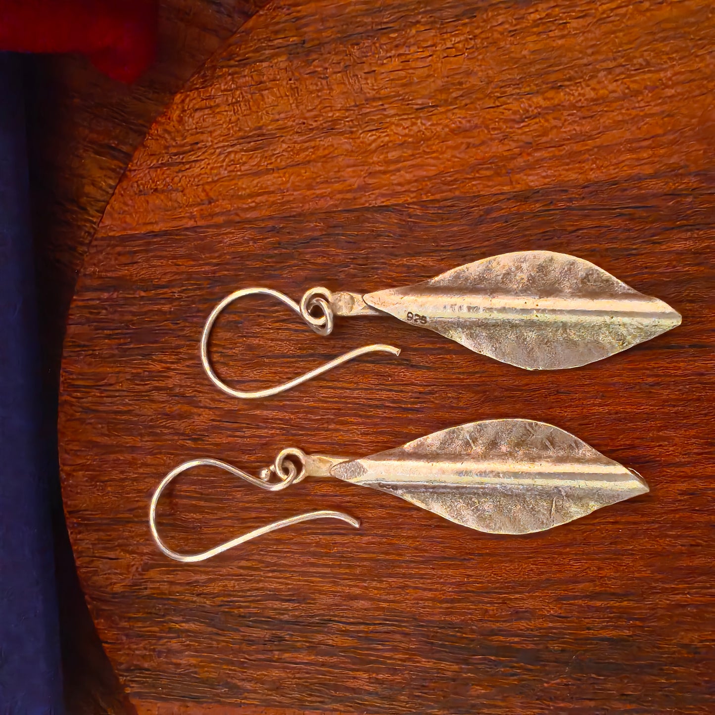 3D Dainty Leaf Earring with Texture