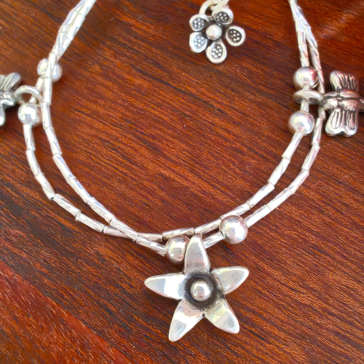 Exquisite Floral Loose Bracelet With Flower And Dragonfly Charms