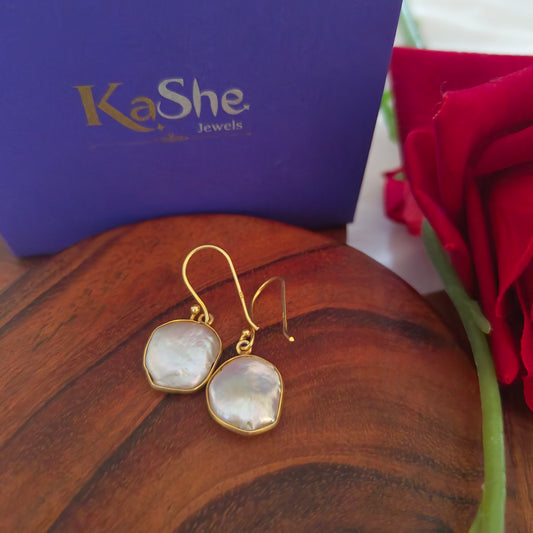 Elegant Pear Drop Baroque Pearl Hook Earring In Gold