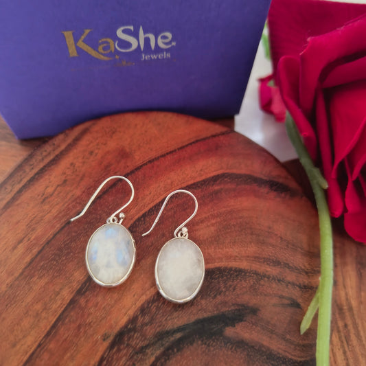 Elegant Oval White Stone Faceted Hook Earring