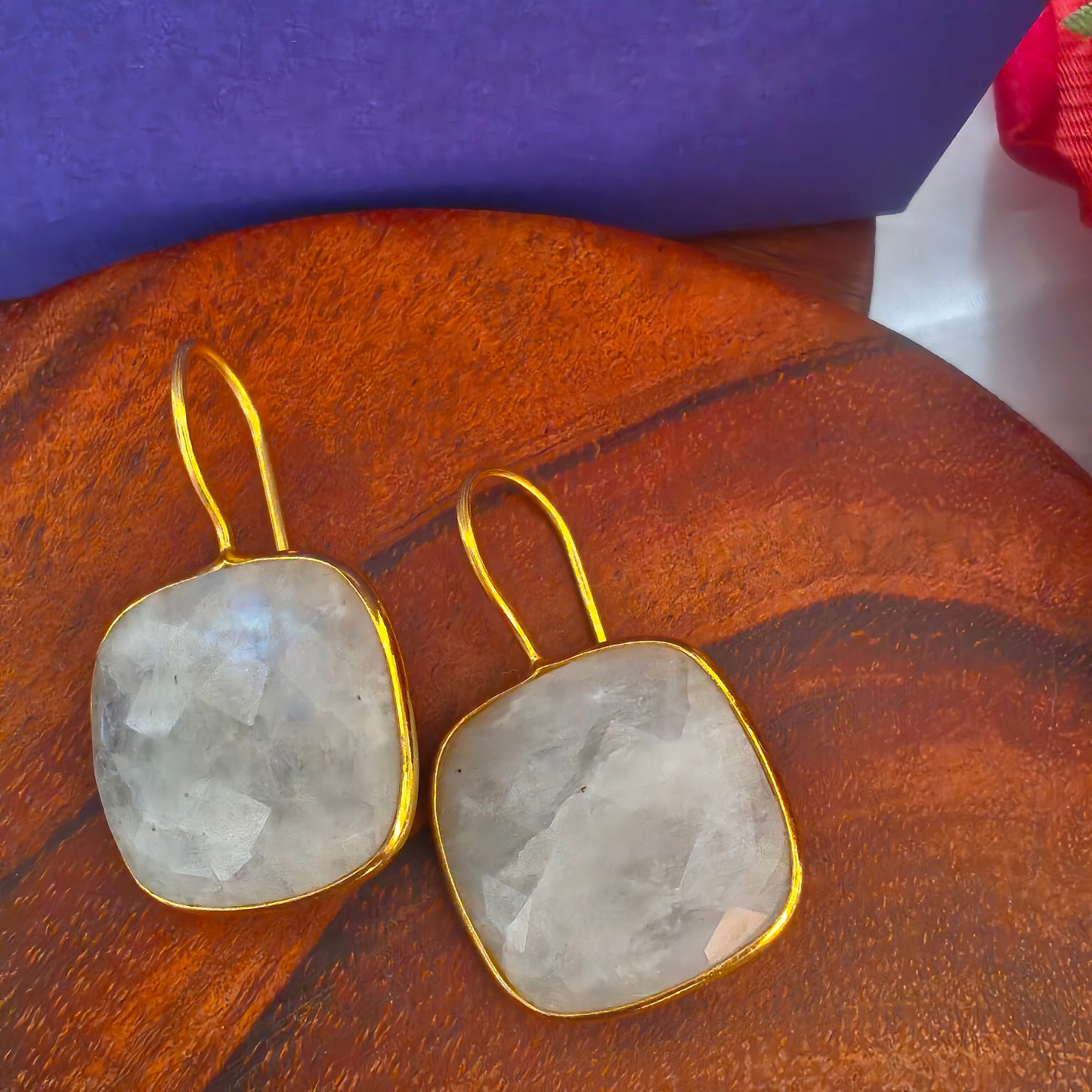 Elegant Square Cabachon White Stone Faceted Hook Earring In Gold