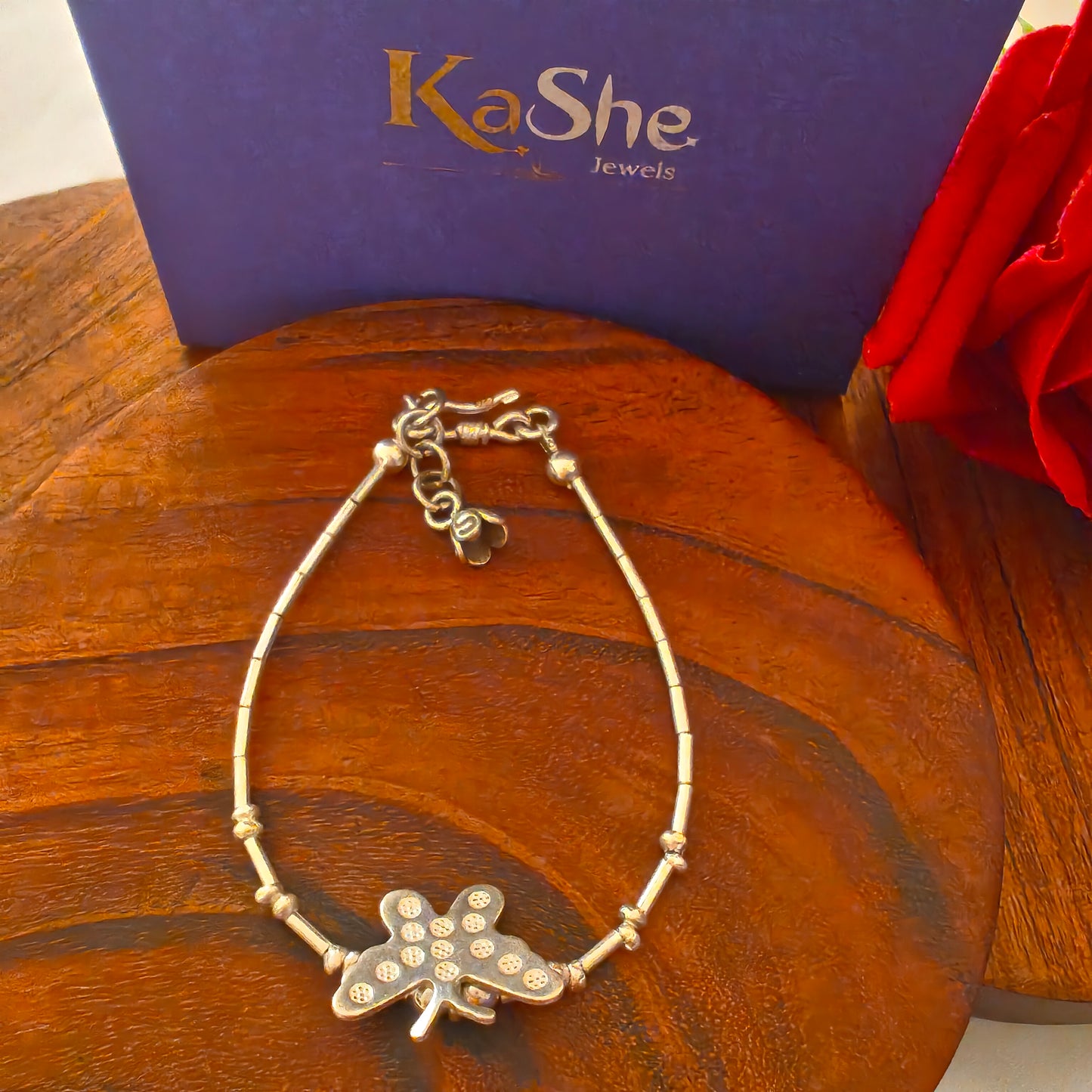 Exquisite Loose Bracelet With Butterfly Charms