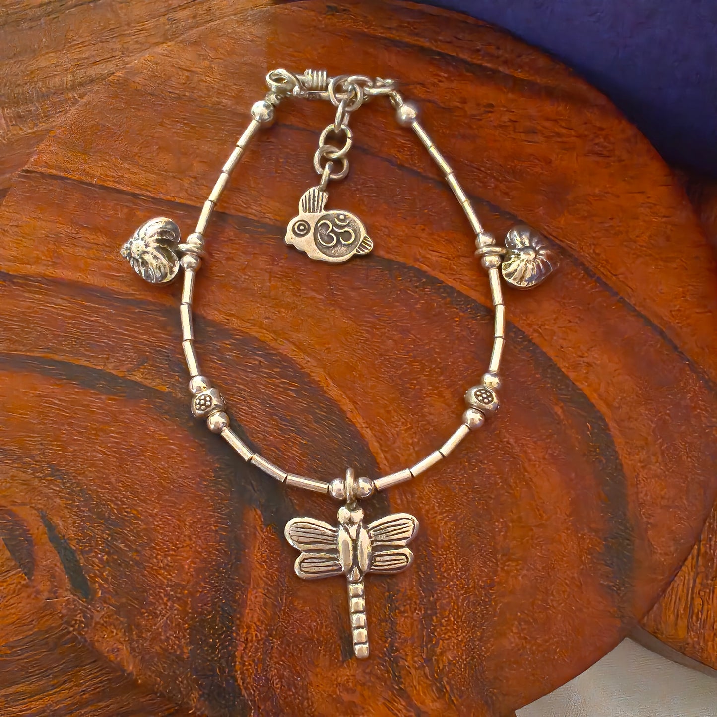 Exquisite Loose Bracelet With Dragonfly And Heart Charms