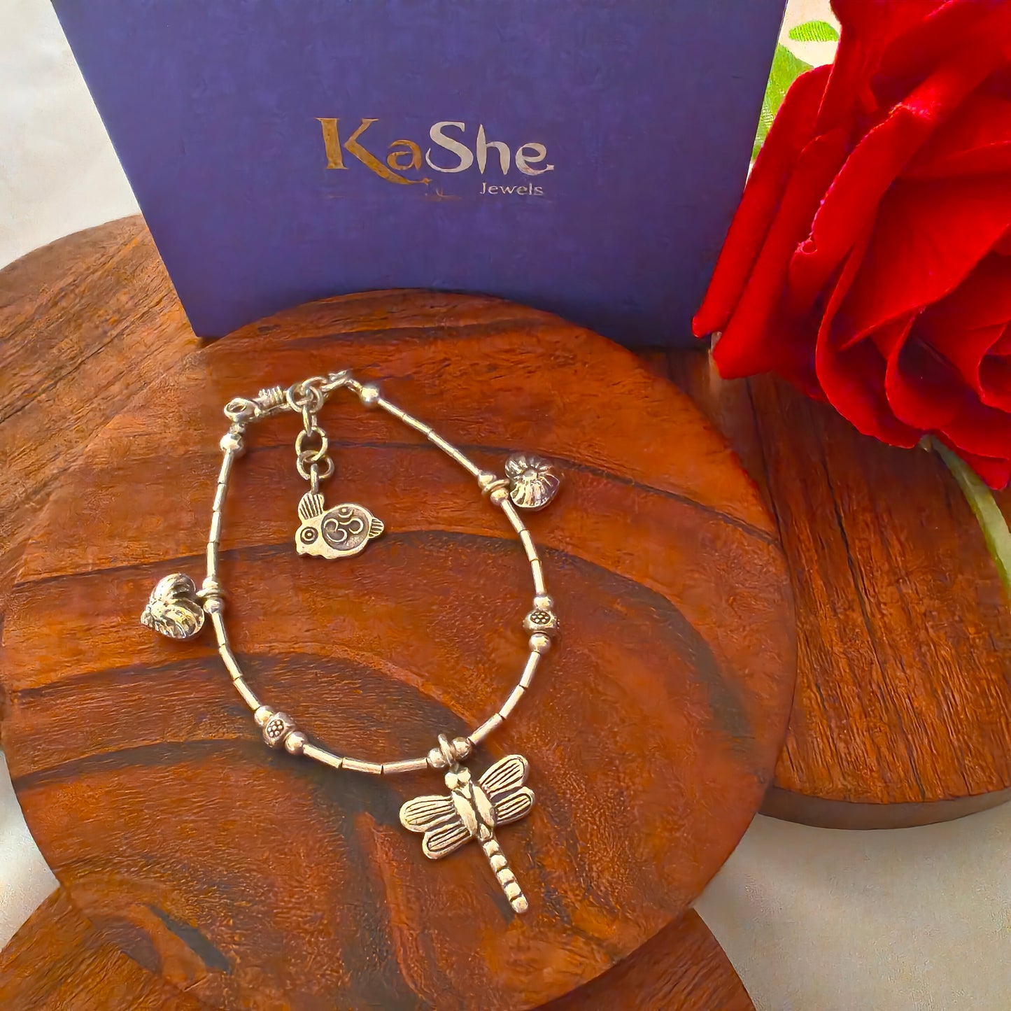 Exquisite Loose Bracelet With Dragonfly And Heart Charms