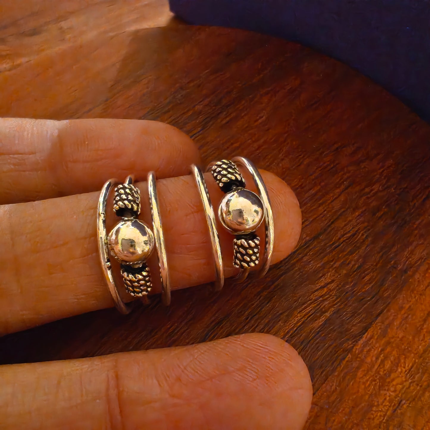 Everyday Glossy Silver Toe Ring With Ball and Textured Wire