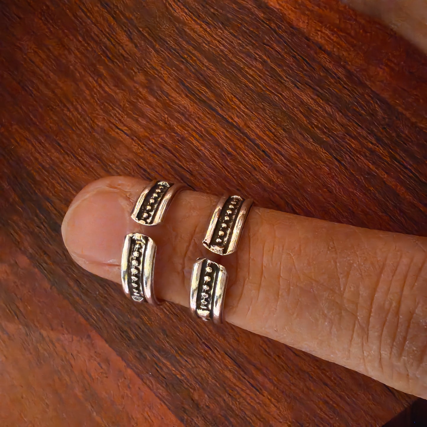 Everyday Dainty Indian Textured Pattern Silver Toe Ring