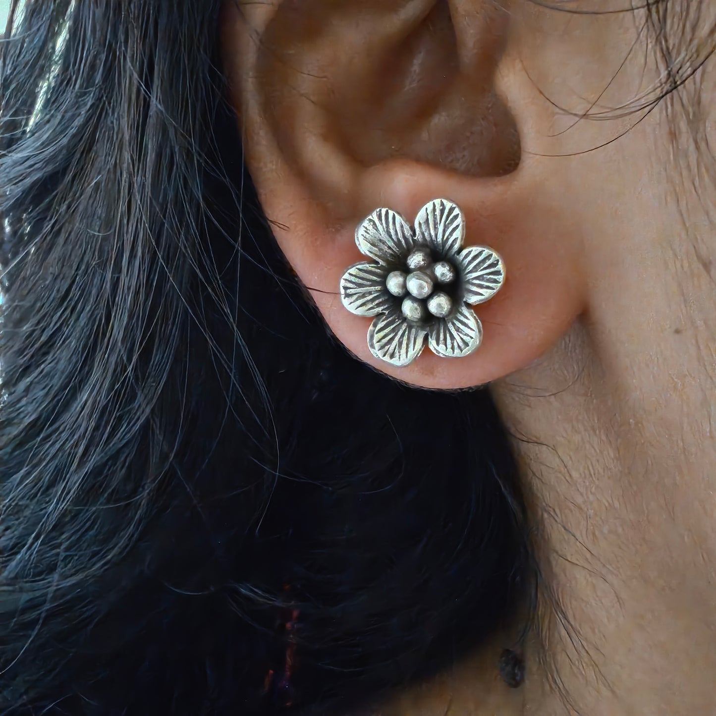 Floral 3D Dainty Textured Earring With Post Stud (ii)