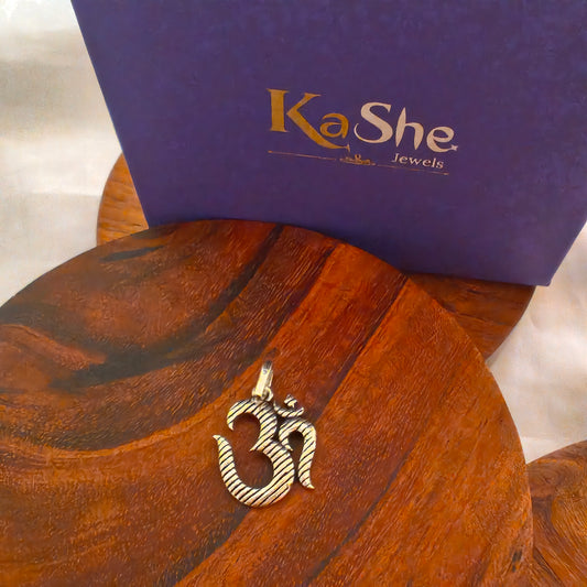 Silver Textured Om Pendant Men Women Girl Boy Locket