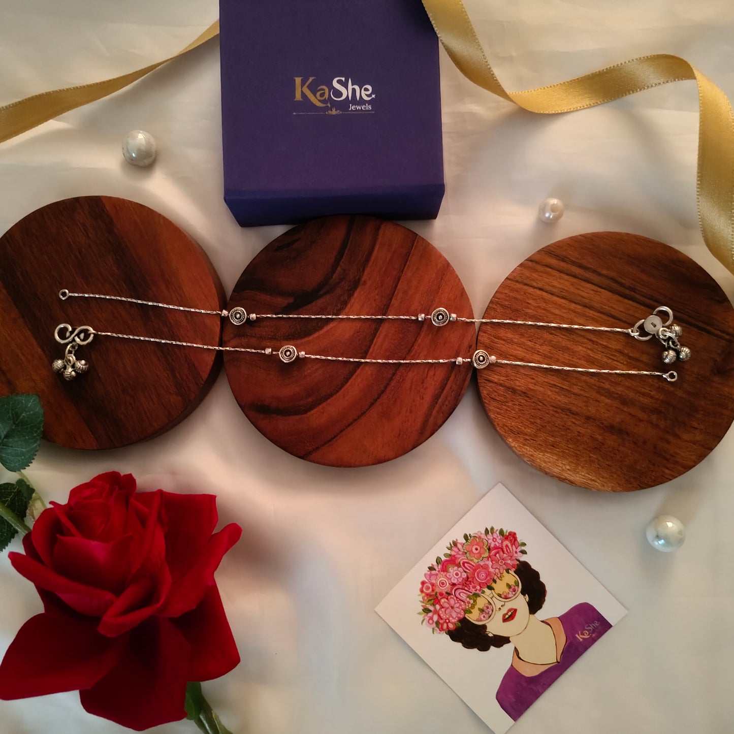 Women Anklet With Circular Silver Beads Pair