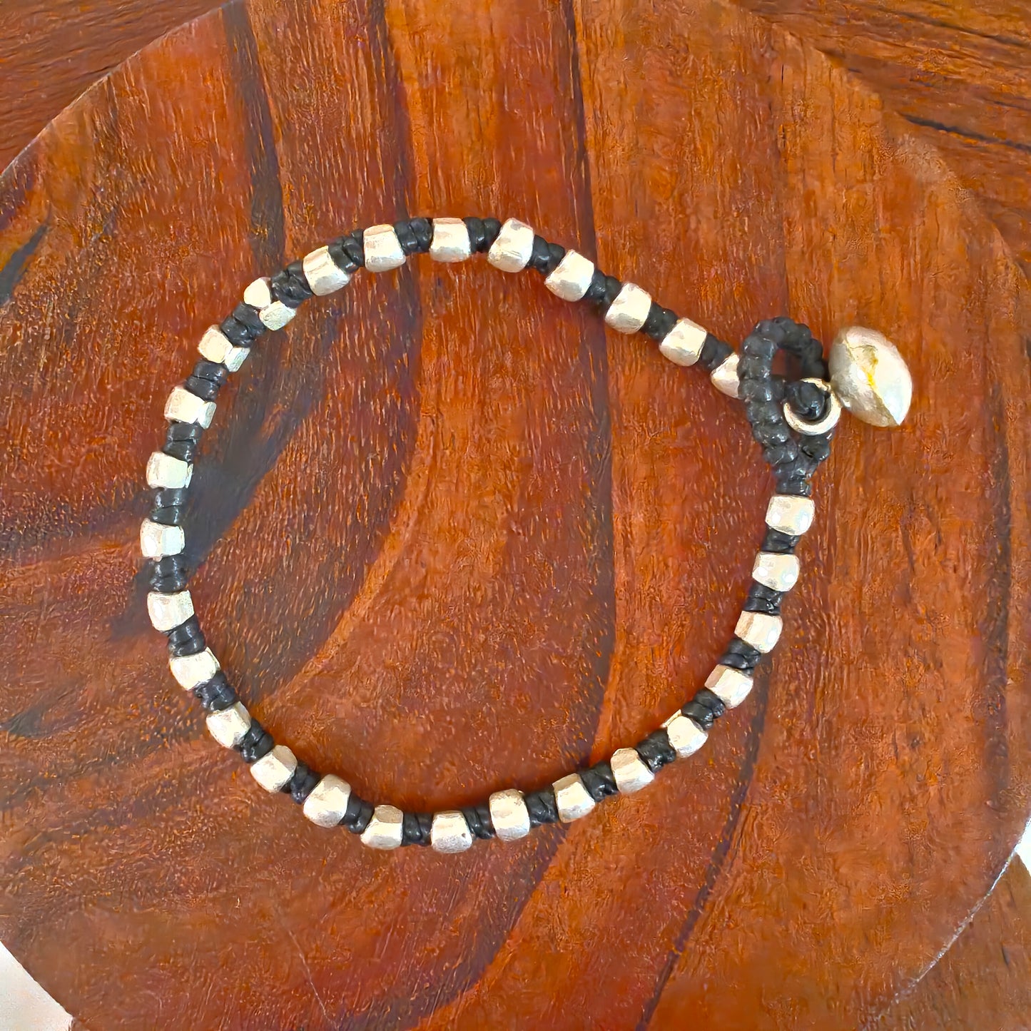 Exquisite Black Dori Loose Bracelet With Silver Beads