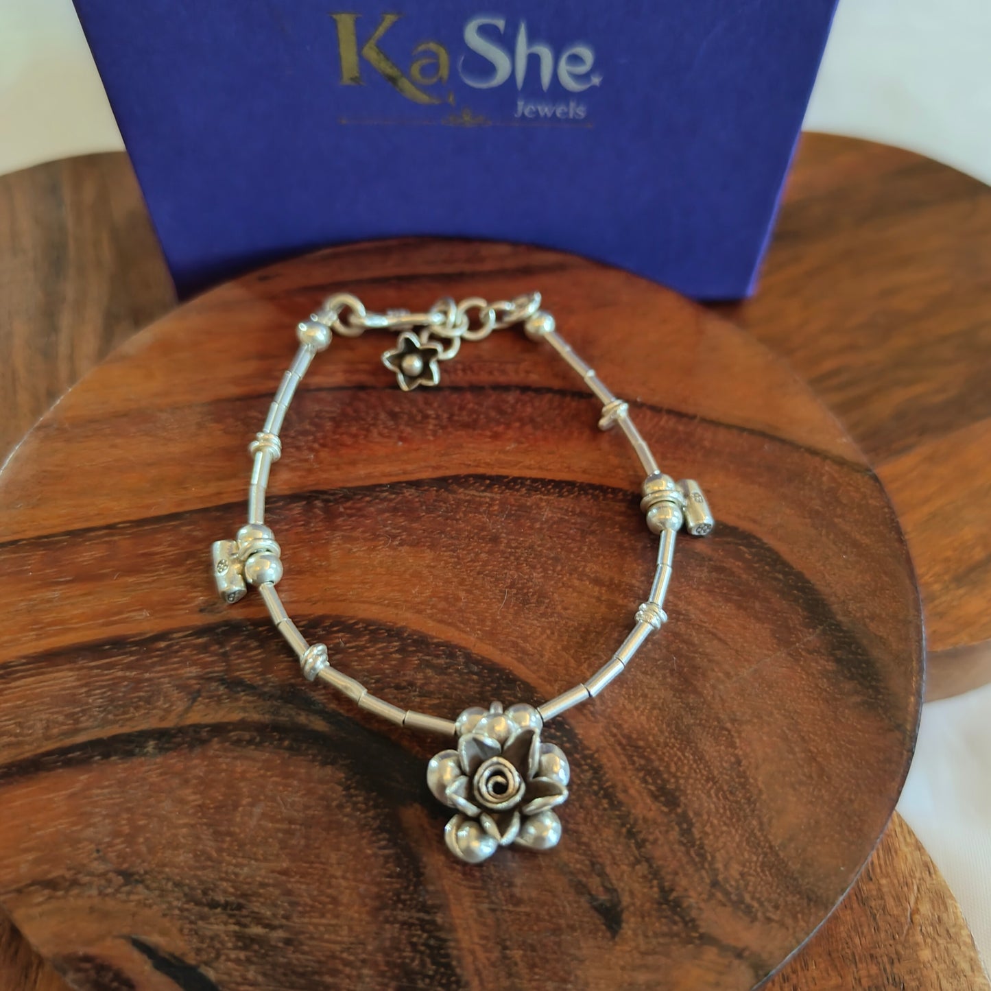 Exquisite 925 Silver Loose Bracelet With Balls And Flower Charms