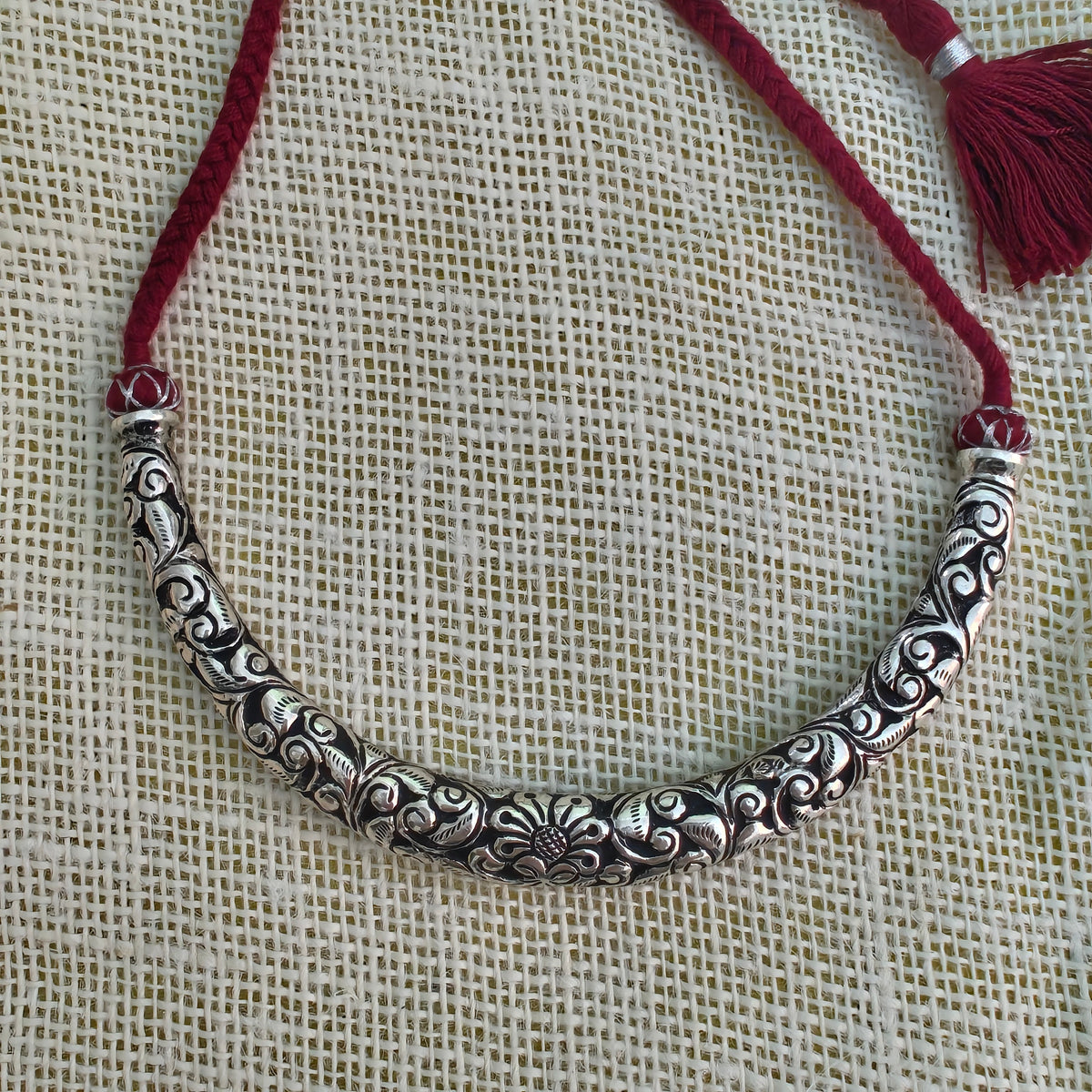 Versatile Choker Necklace Hasli with Handcrafted Chitai Intricate Flower With Maroon Thread Pipe Dori Long (ii)