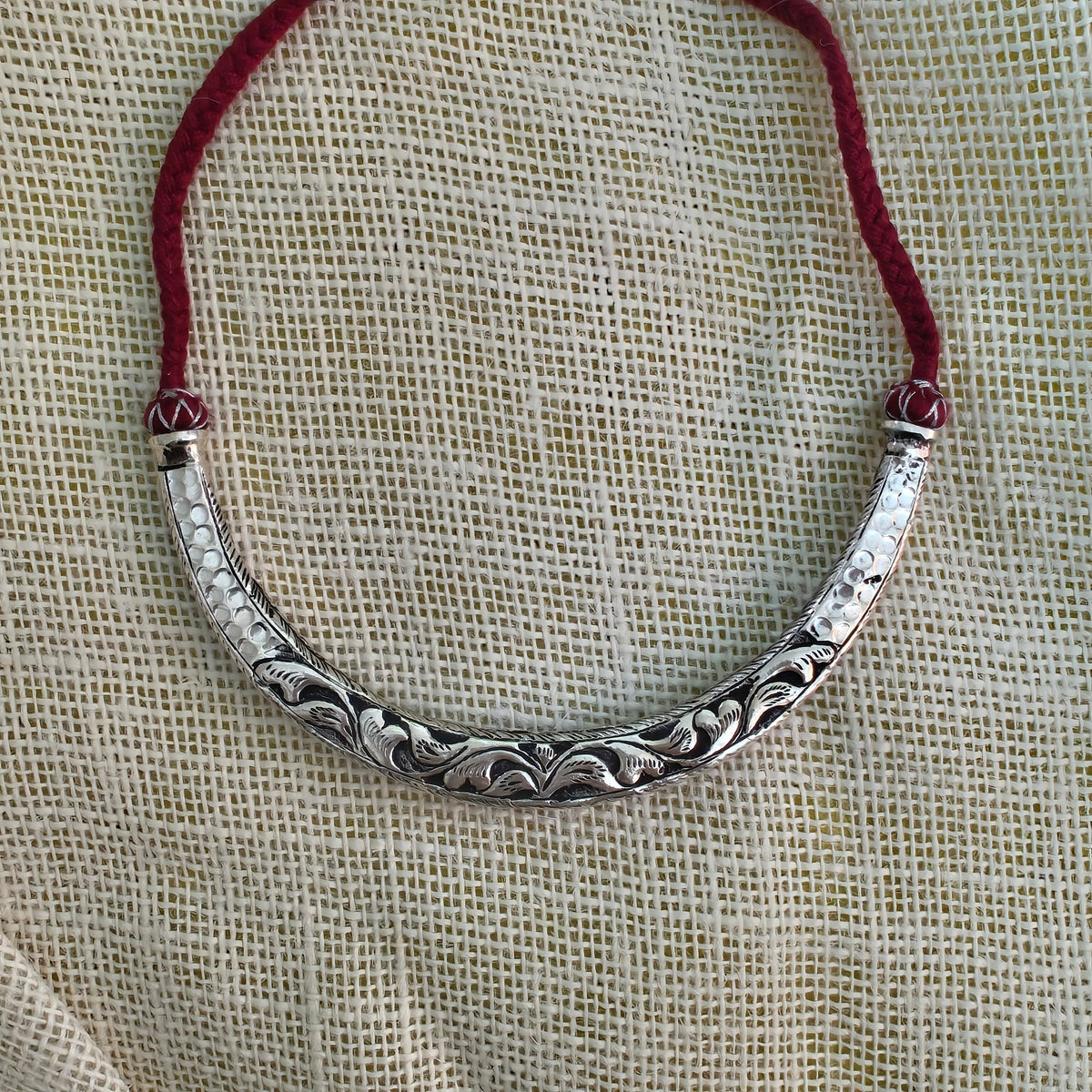 Versatile Choker Necklace Hasli with Handcrafted Chitai Intricate Flower With Maroon Thread Pipe Dori Long (ii)