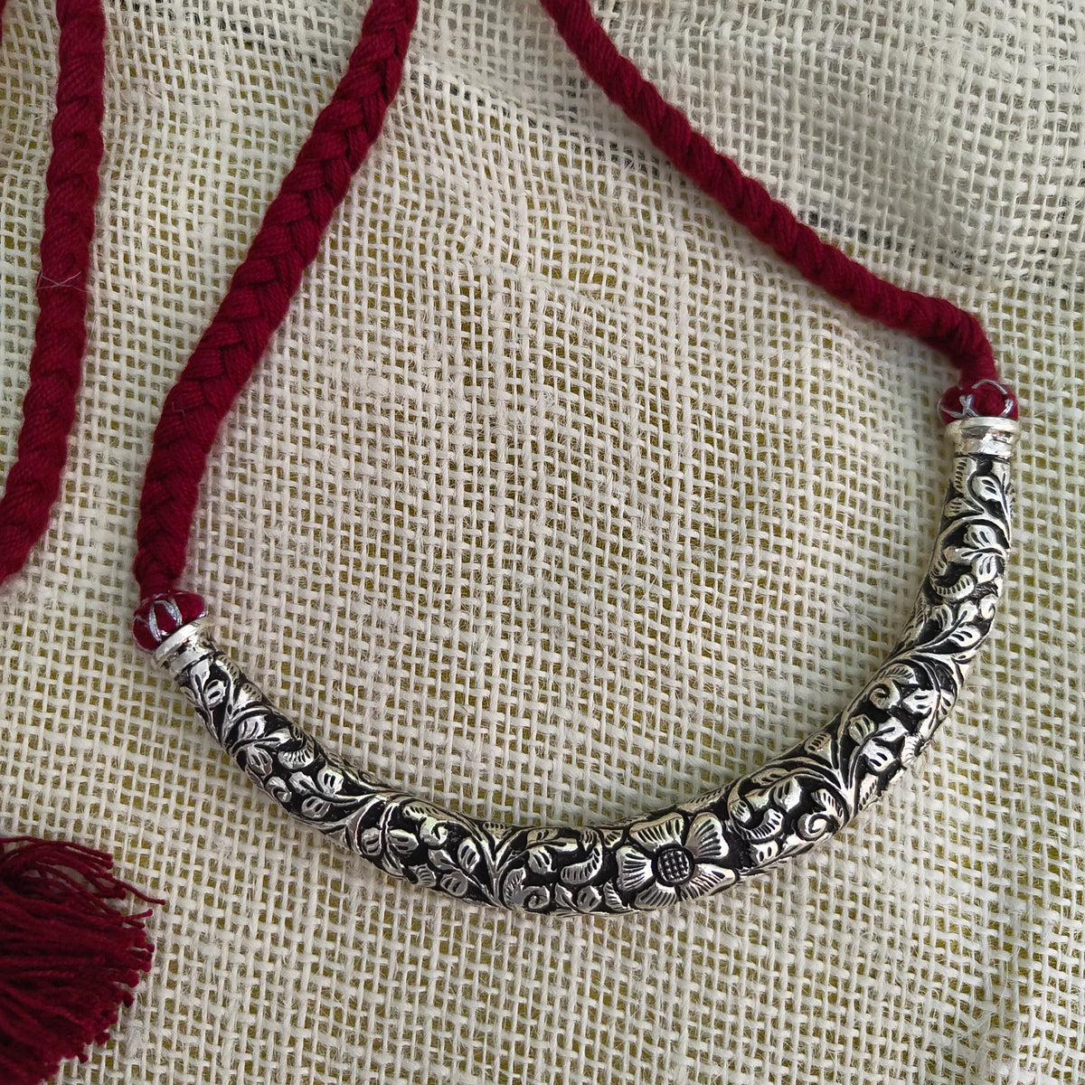 Versatile Choker Necklace Hasli with Handcrafted Chitai Intrcate Flower With Maroon Thread Pipe Dori (i)