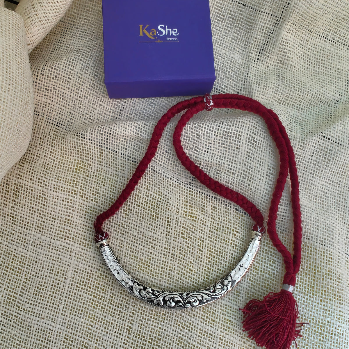 Versatile Choker Necklace Hasli with Handcrafted Chitai Intrcate Flower With Maroon Thread Pipe Dori (i)