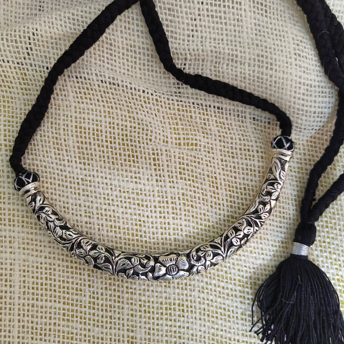 Versatile Choker Necklace Hasli with Handcrafted Chitai Intrcate Flower With Black Thread Pipe Dori (i)