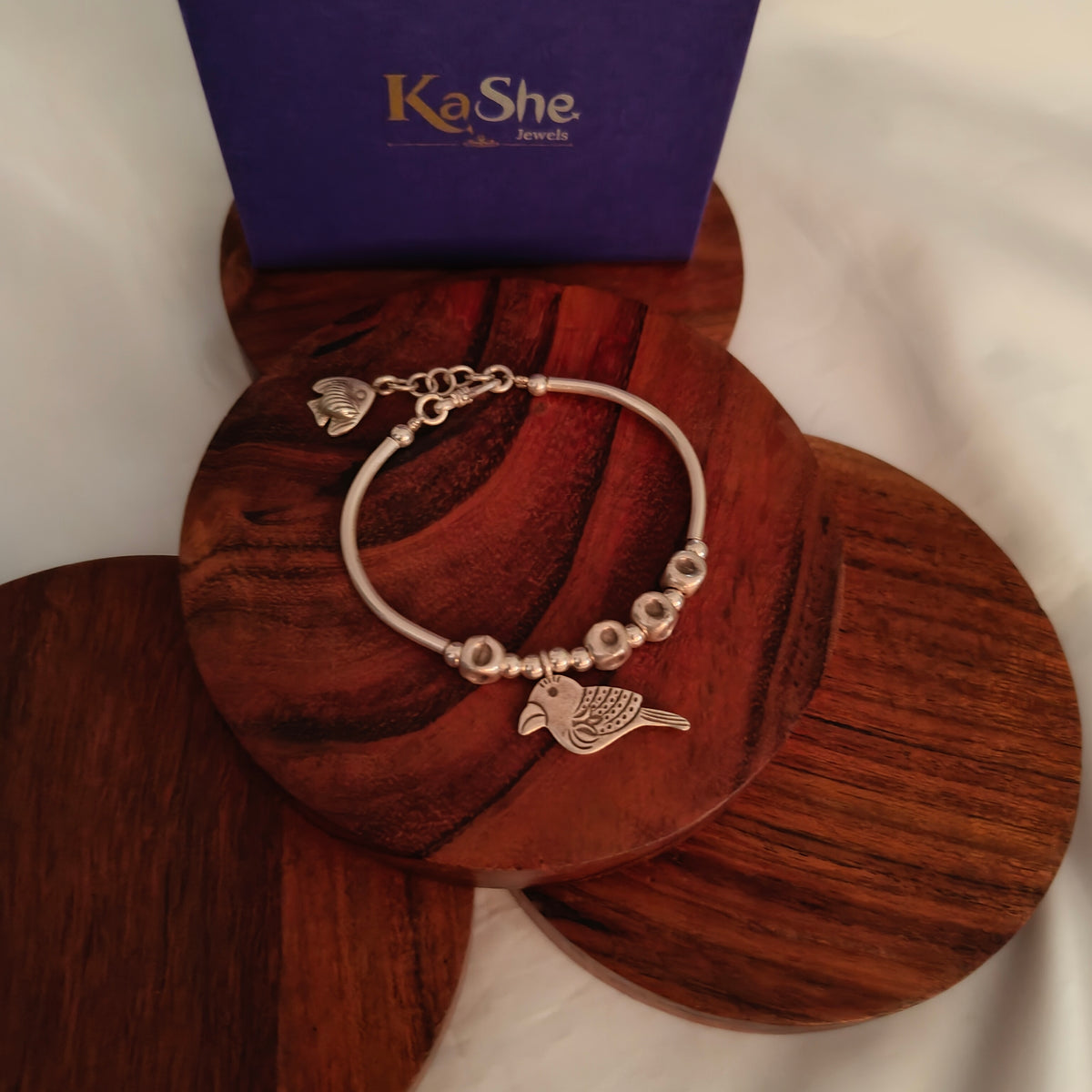 Exquisite Loose Bracelet With Bird Charms with Fish Dangler