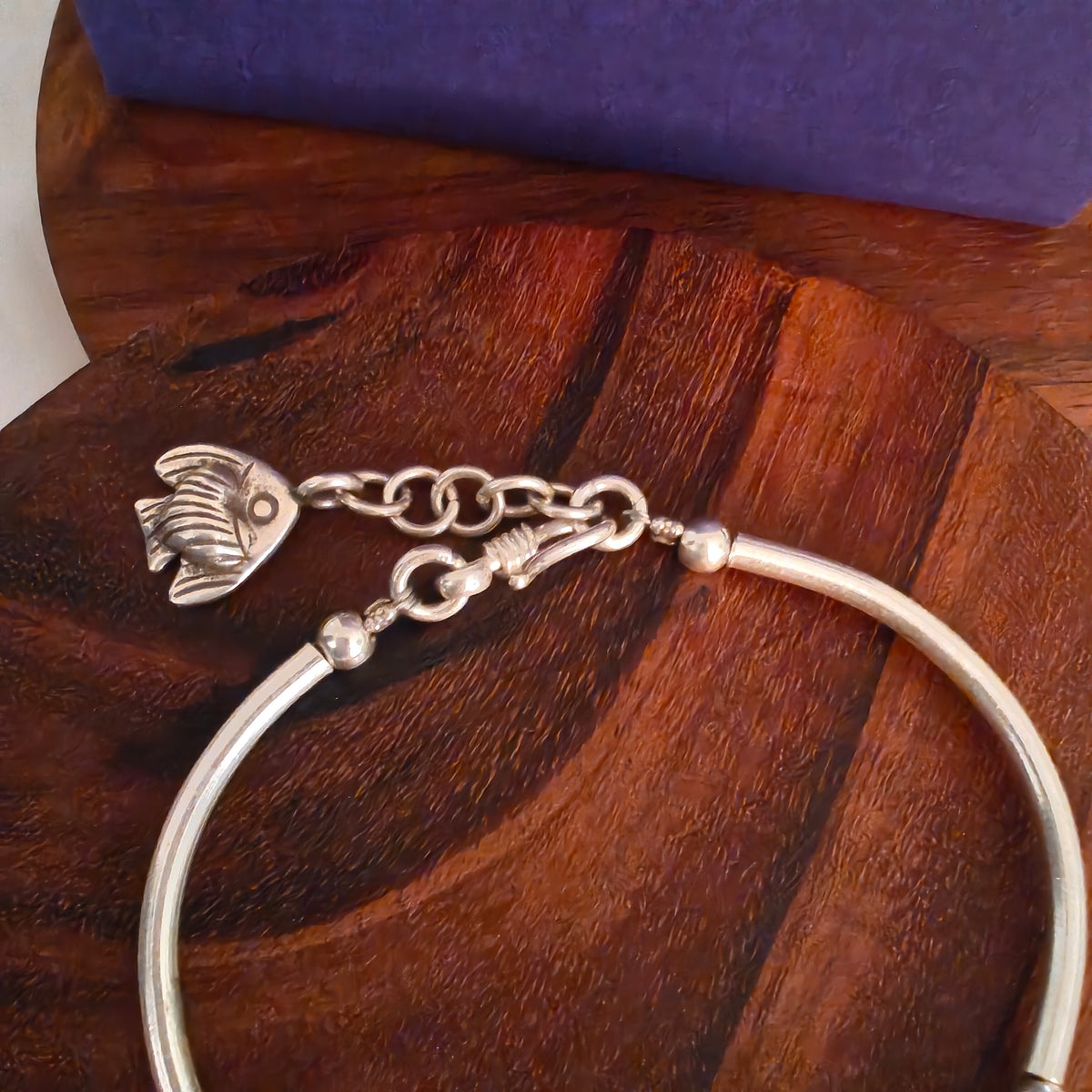 Exquisite Loose Bracelet With Bird Charms with Fish Dangler