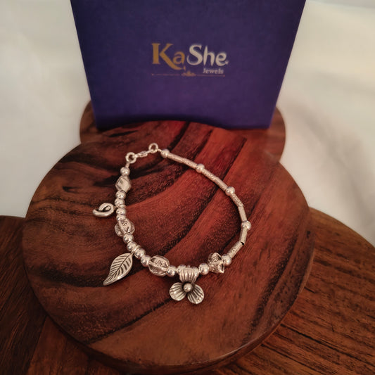 Exquisite 925 Silver Loose Bracelet With Textured Balls Leaves And Flower Charms