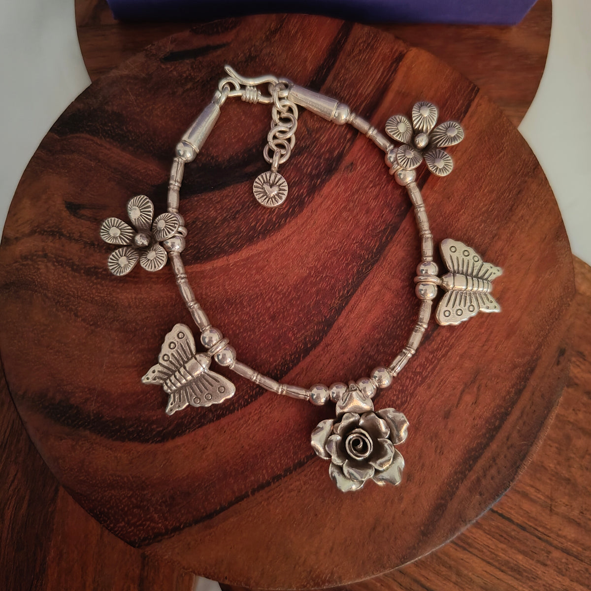 Exquisite Statement Loose Bracelet With Rose Textured Flowers Butterfly Charms