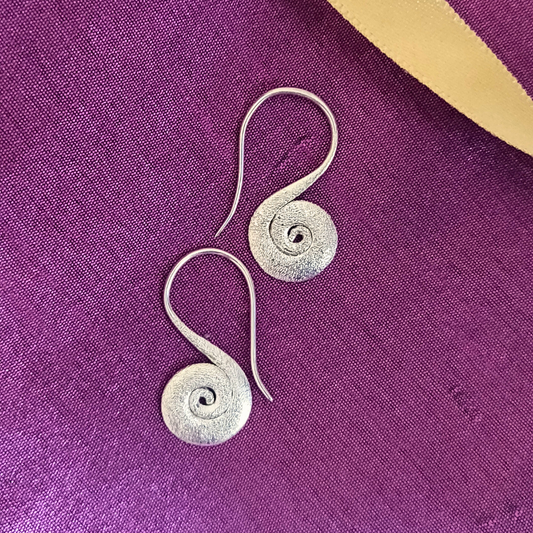 Dainty 925 Silver Snail Hooks 2