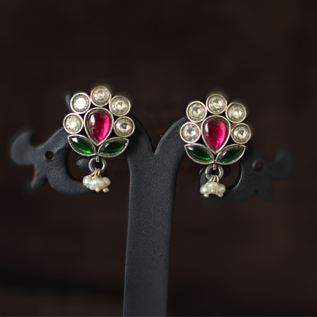 Silver Fusion Kundan Floral with Leaves and Pearl Drop Studs