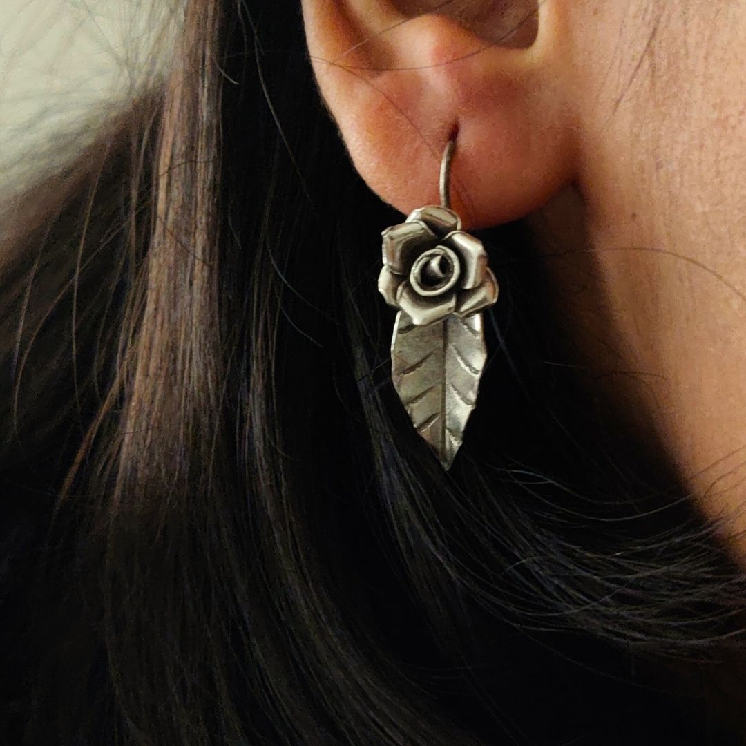 3D Floral Leaf Earring with Texture Small